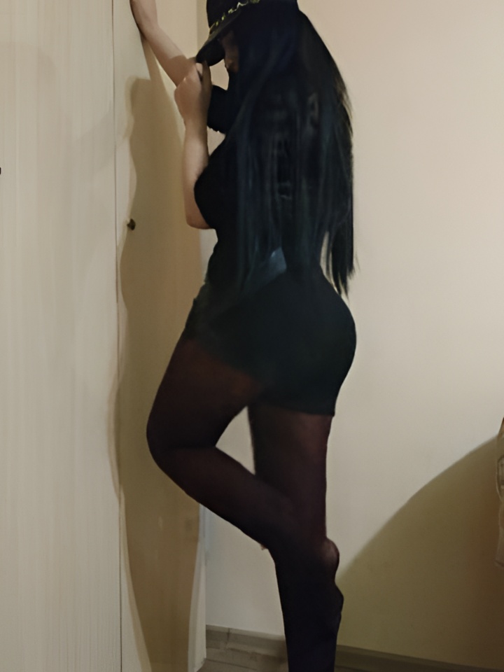 Алиса привлекальеная девушка из Солнечнодольск цена от 2000 руб