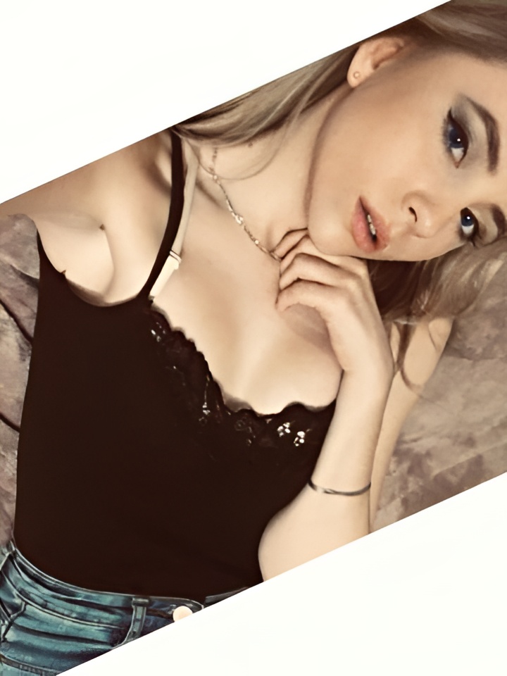 Тереза привлекальеная девушка из Солнечнодольск цена от 3000 руб