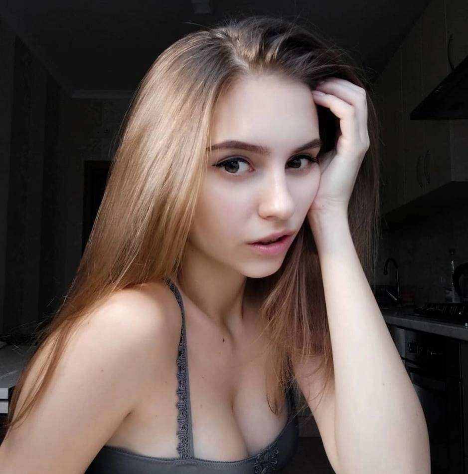 Елизавета привлекальеная девушка из Солнечнодольск цена от 3000 руб