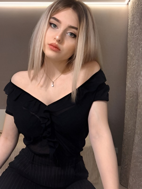 Марселина привлекательная девушка из Солнечнодольск цена от 2000 руб