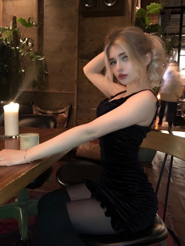 Наташа привлекательная девушка из Солнечнодольск цена от 10000 руб