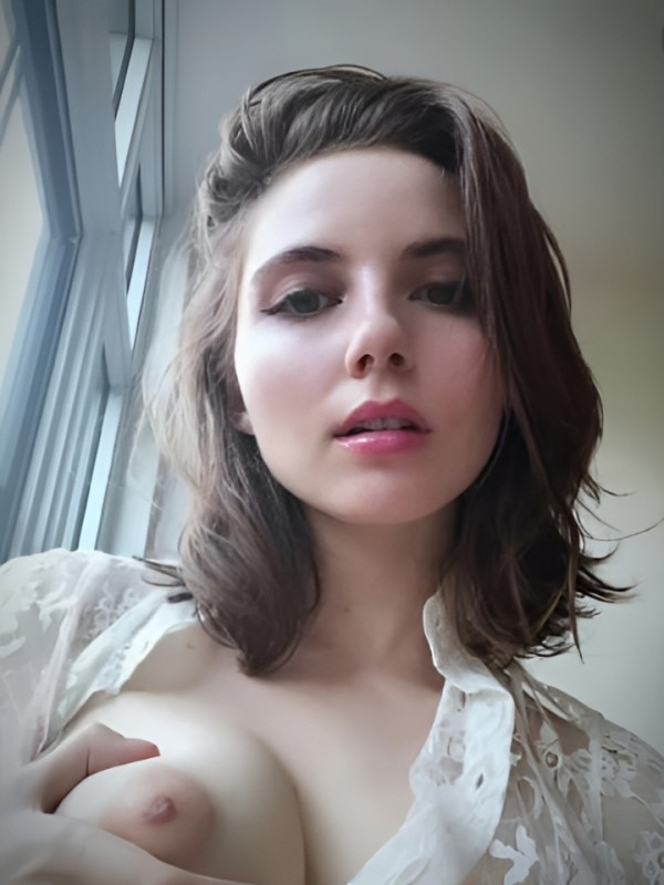 Ярославна привлекательная девушка из Солнечнодольск цена от 4000 руб