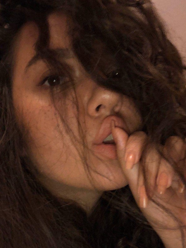 Олька привлекательная девушка из Солнечнодольск цена от 3500 руб