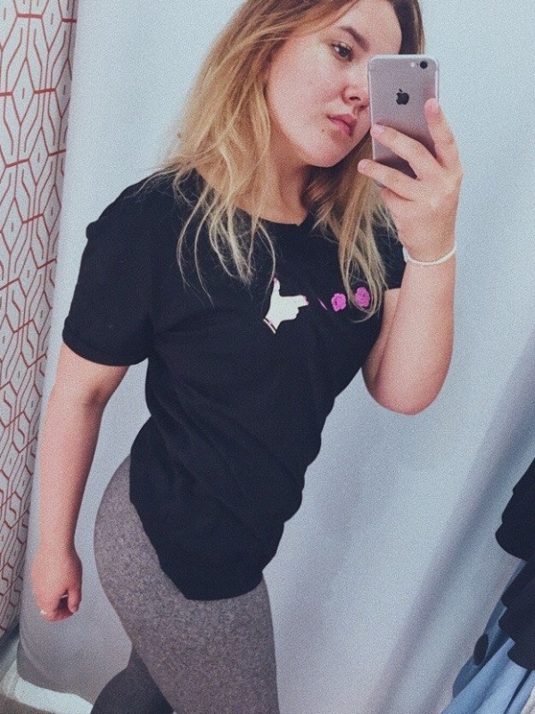 Алина привлекательная девушка из Солнечнодольск цена от 3000 руб