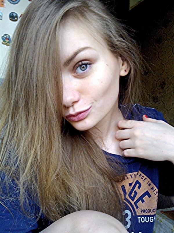 Лора привлекательная девушка из Солнечнодольск цена от 3500 руб