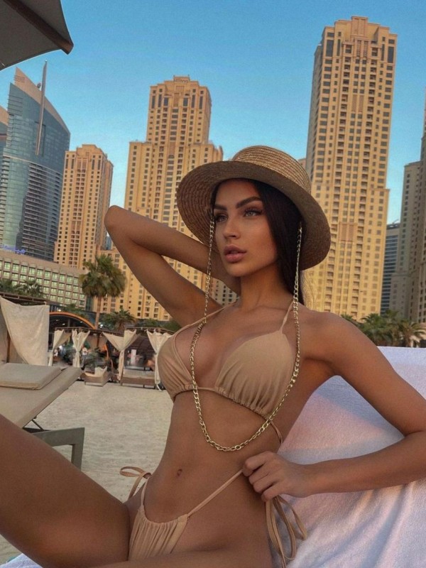 Олечка привлекательная девушка из Солнечнодольск цена от 3000 руб