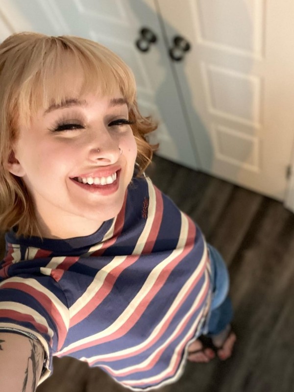 Юля привлекательная девушка из Солнечнодольск цена от 5000 руб