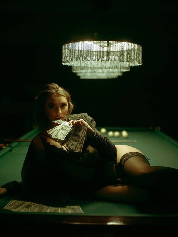 Мария привлекательная девушка из Солнечнодольск цена от 7000 руб